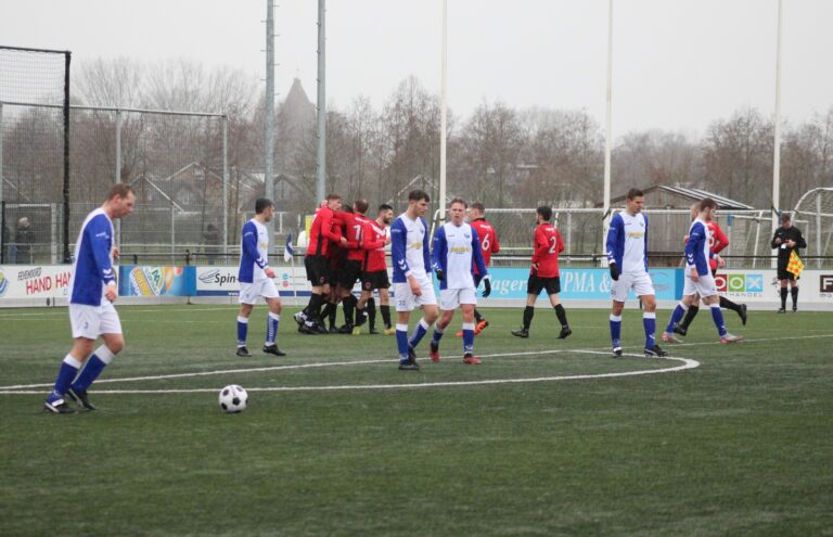 Abe Koopmans scoort tegen Blauw Wit'34 - januari 2024