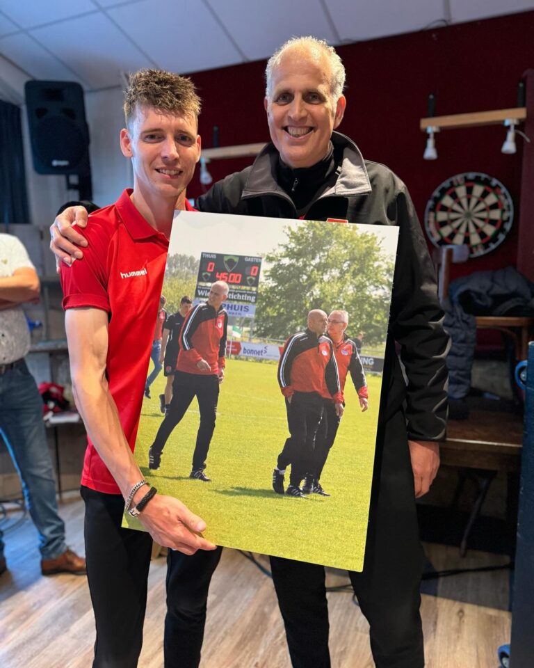 Afscheid vertrekkende spelers/staf Broekster Boys