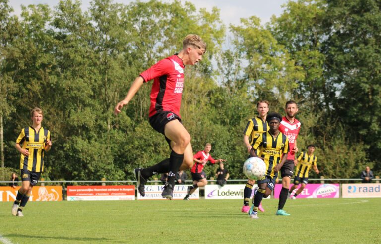 Jos Regnerus in actie tegen LAC Frisia