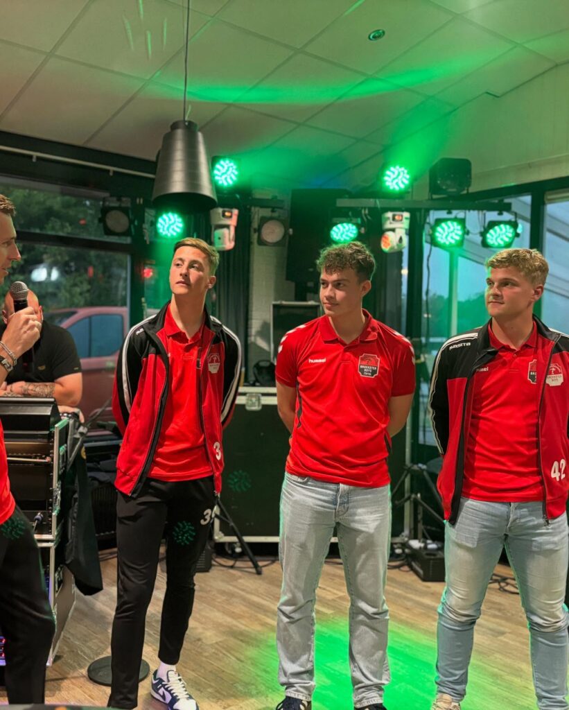 Jildert Elzinga, Siebrand Visser en Klaas Anne Annema nemen afscheid Broekster Boys