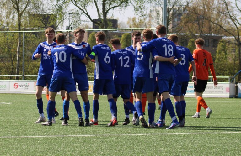 007 Broekster Boys scoort vs Oranje Nassau