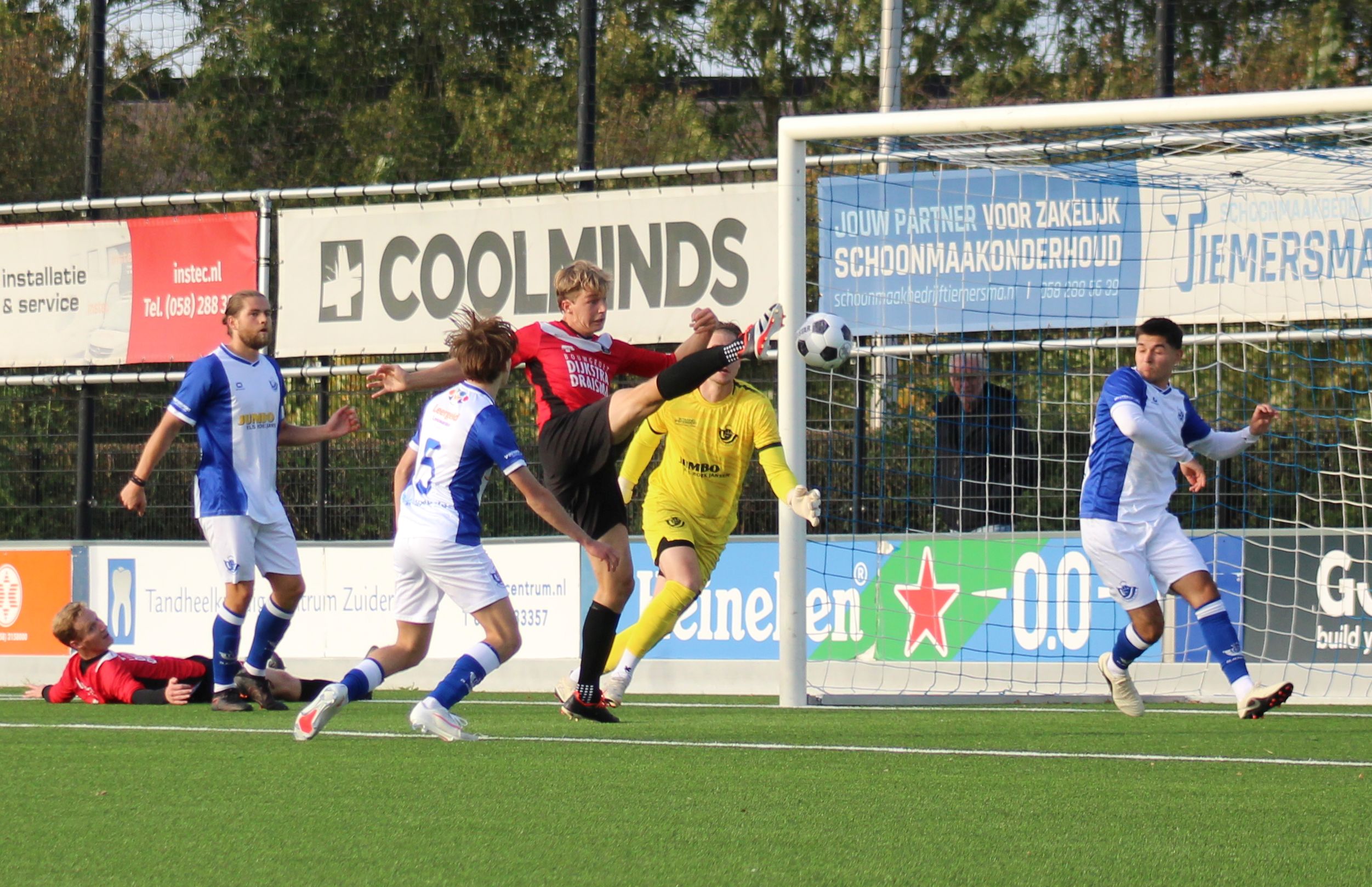 005 Jos Regnerus maakt de 2-2 vs Blauw Wit'34